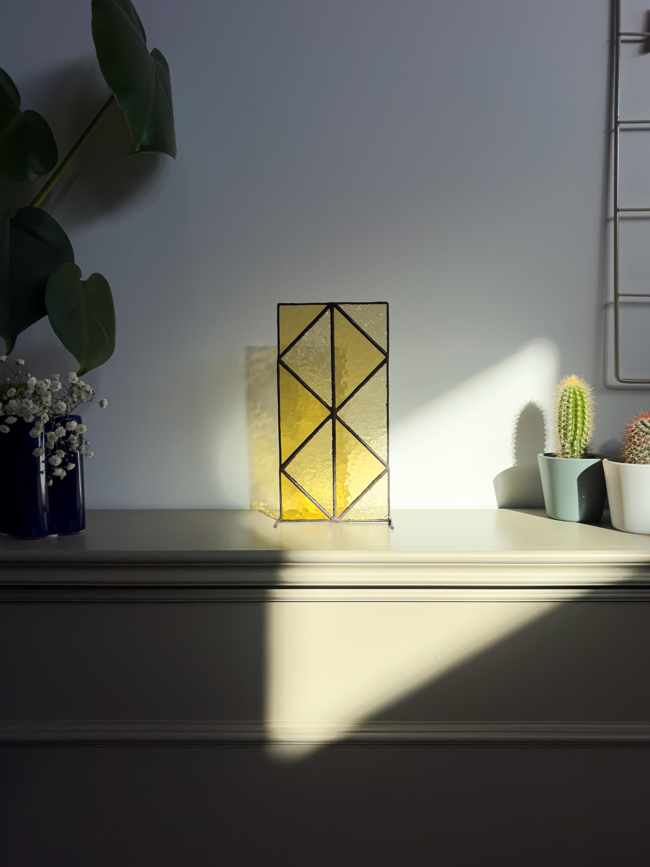 Retro Light – Tiffany Stained Glass Suncatcher