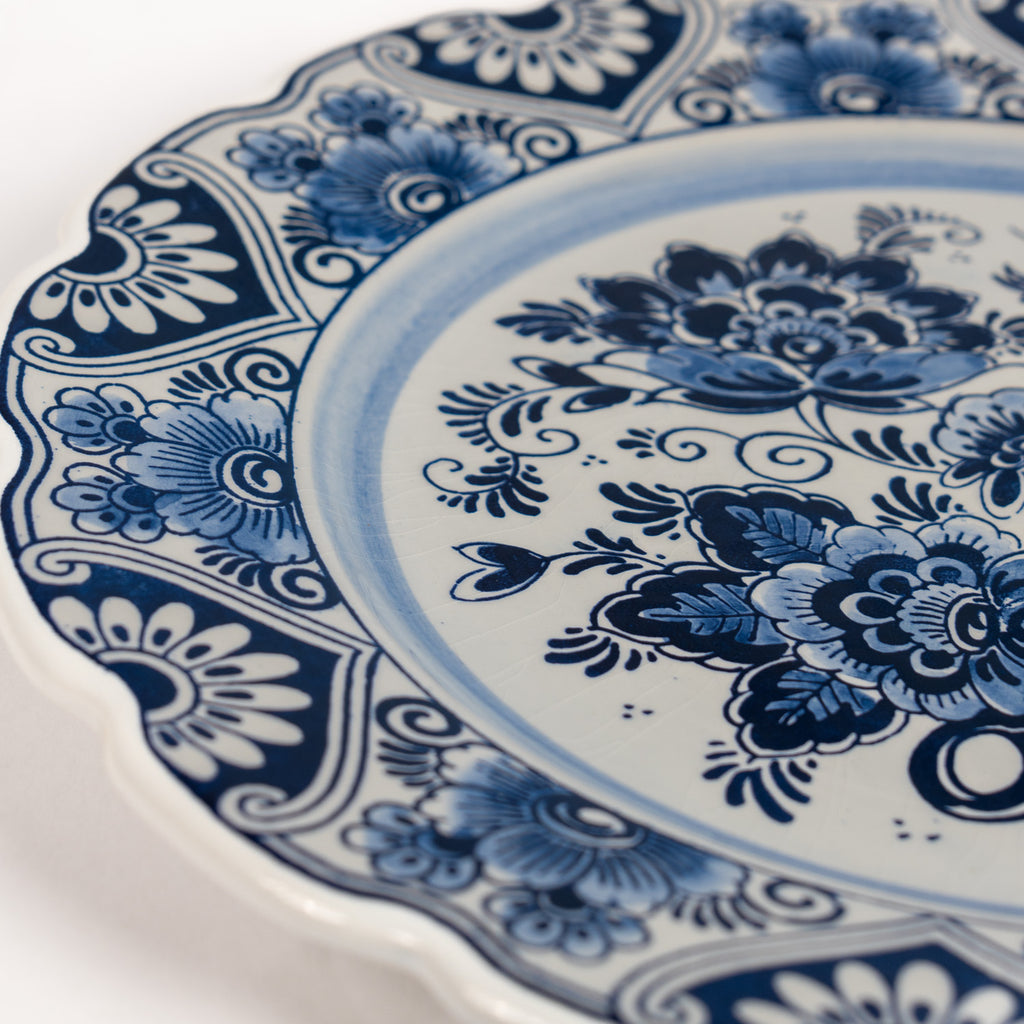 Delft-Style Blue & White Wall Plate – Floral Basket Design