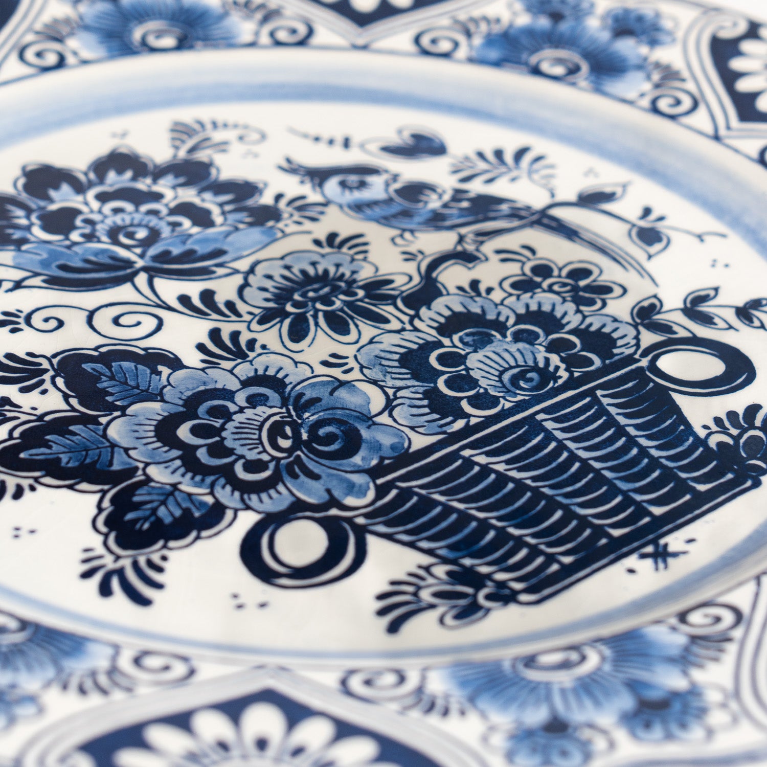 Delft-Style Blue & White Wall Plate – Floral Basket Design