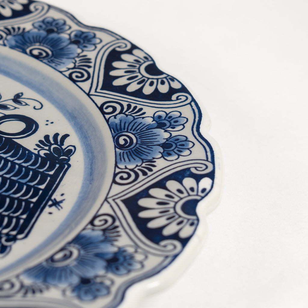 Delft-Style Blue & White Wall Plate – Floral Basket Design