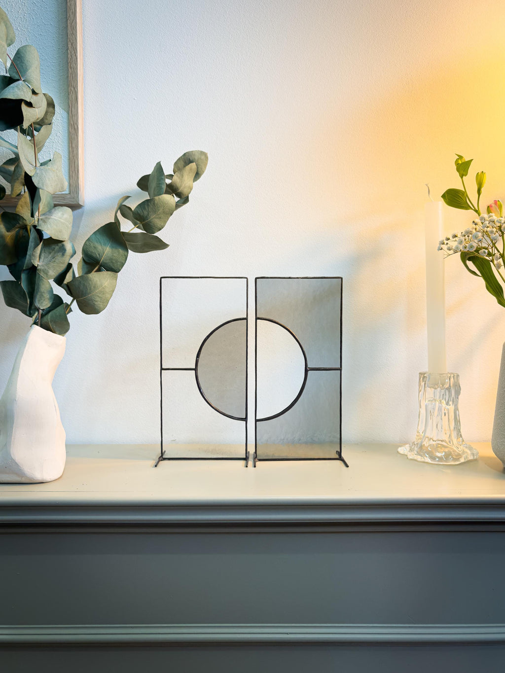 Dual Harmony – Gray Japandi Glass